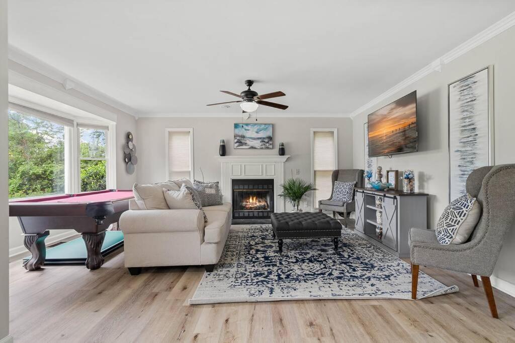 Cozy Lake Home - Jacuzzi King Bed Marina Access 穆尔斯维尔 外观 照片