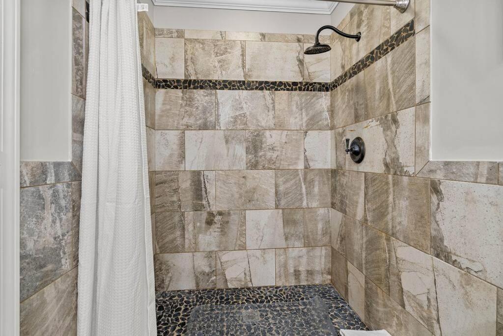 Cozy Lake Home - Jacuzzi King Bed Marina Access 穆尔斯维尔 外观 照片